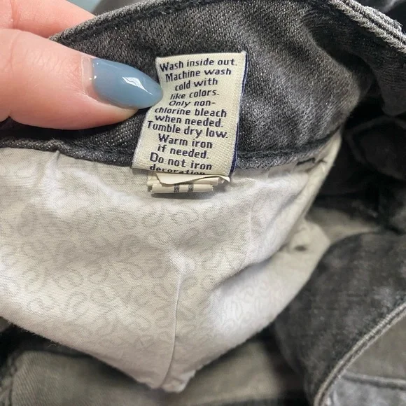 Simply Vera Vera Wang Straight Leg Jeans with Zippers - Picture 10 of 10